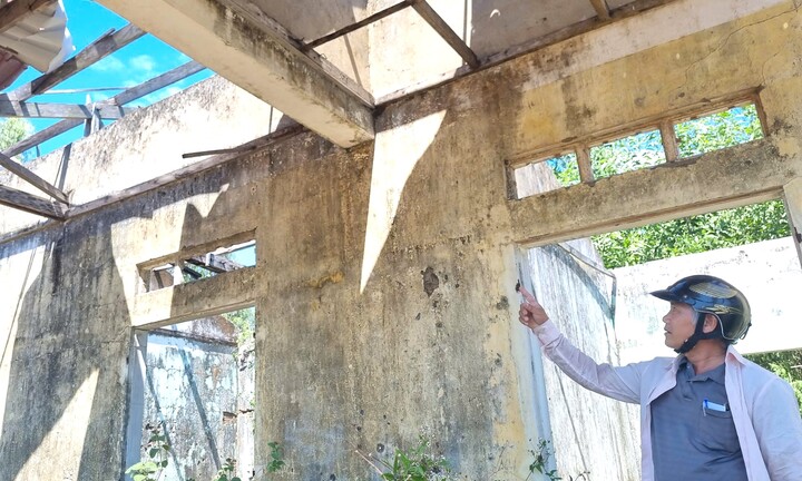 Cảnh đổ nát, nhếch nhác ở khu tái định cư bỏ hoang suốt 27 năm