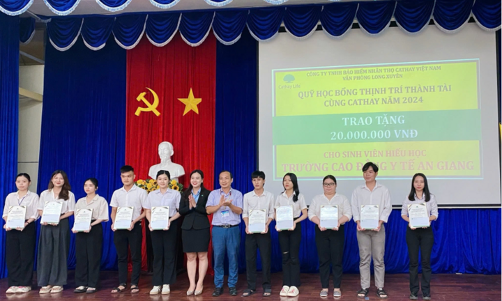 17 năm đồng hành cùng sinh viên Việt - khích lệ tinh thần, vững bước tương lai