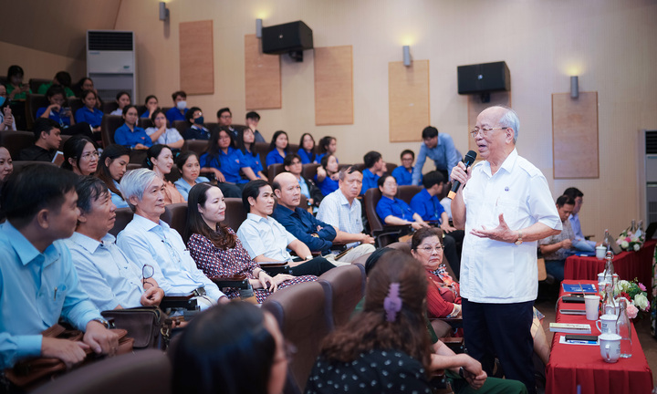 Theo dấu chân Người: Ghi lại hành trình 30 năm Bác Hồ bôn ba ở nước ngoài