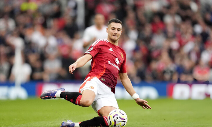 Trực tiếp bóng đá Man Utd 0-3 Liverpool: Cách biệt khó san lấp