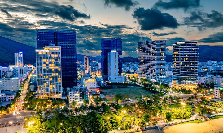 Quy Nhơn khoảnh khắc ngày và đêm 