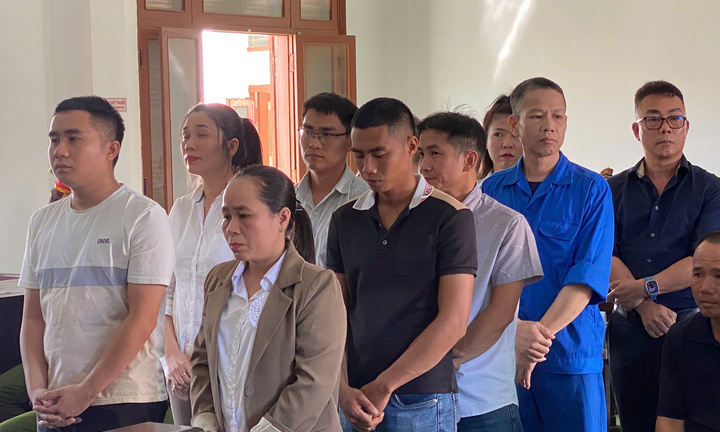 Nhận hối lộ khi đăng kiểm xe cơ giới tại Phú Yên, 10 bị cáo lĩnh án tù