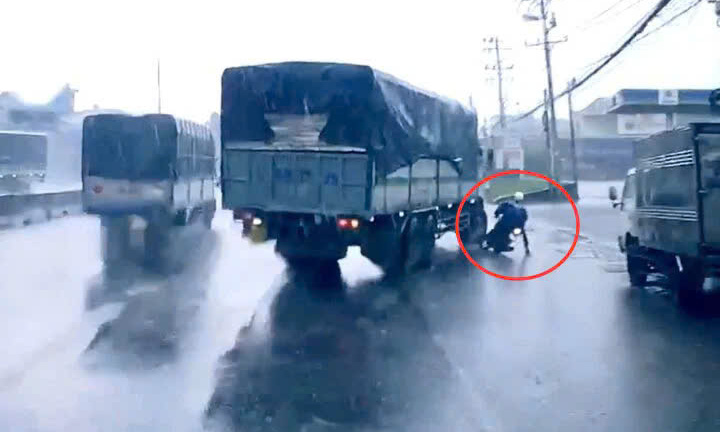 Khởi tố tài xế xe tải cán 2 lần qua người đàn ông ở Đồng Nai