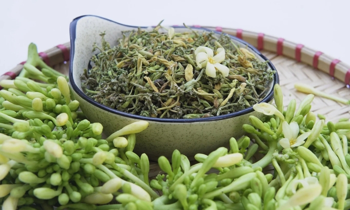 Nên dùng hoa đu đủ đực khô hay tươi để ngâm mật ong?