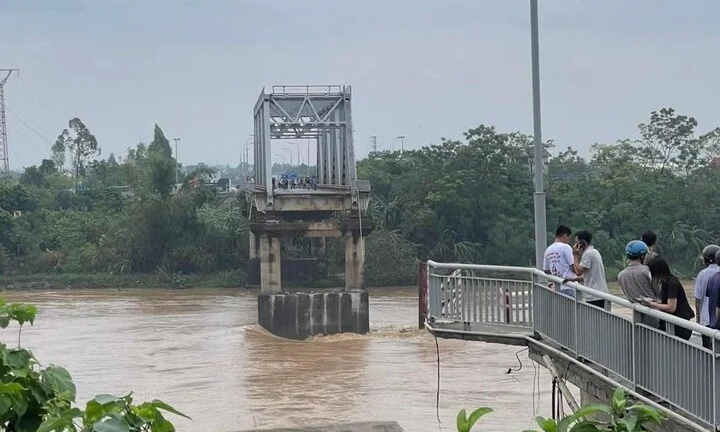 Bộ Giao thông Vận tải chỉ đạo khẩn sau vụ sập cầu Phong Châu