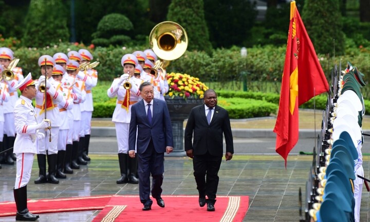 Lễ đón chính thức Tổng thống Mozambique và Phu nhân thăm Việt Nam
