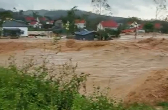 Vỡ đập công trình thủy lợi ở Quảng Ninh, 3 thôn ngập nặng