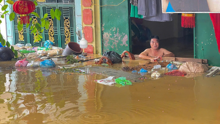 Bão Yagi đi qua, các tỉnh miền Bắc oằn mình chống lũ 