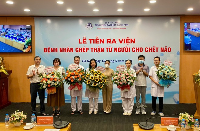 Hai ca ghép thận từ người cho chết não ở Bệnh viện Xanh Pôn xuất viện