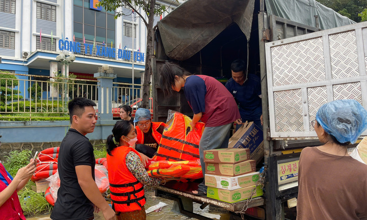 ‘Trải qua kiếp nạn lũ lụt này, tôi thấm thía sự đùm bọc nhau khi hoạn nạn’