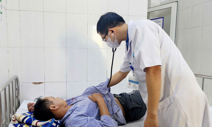 5 người bị ngộ độc sau khi ăn nấm rừng