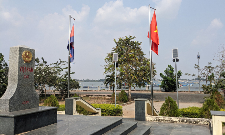 Khám phá ba cột mốc đầu nguồn sông Tiền - sông Hậu