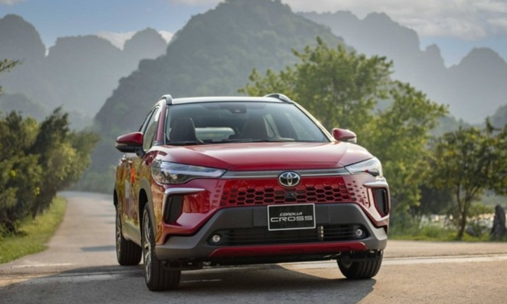 Top 10 ô tô bán chạy nhất tháng 8 tại Việt Nam