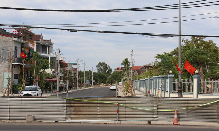 Vì sao những dự án đường chục tỷ ở Huế làm xong phải 'đắp chiếu'?