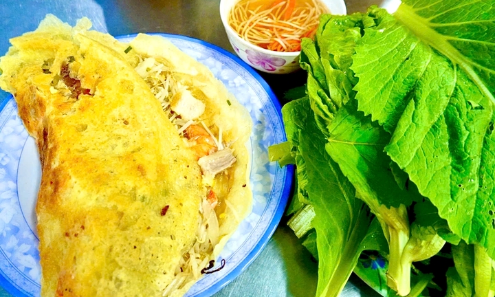 Quán bánh xèo gần 80 năm tuổi được Michelin đề xuất có gì đặc biệt?