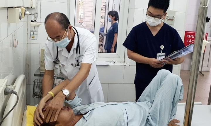 Hay tiếp xúc với bùn đất, người đàn ông nhiễm 'vi khuẩn ăn thịt người' 