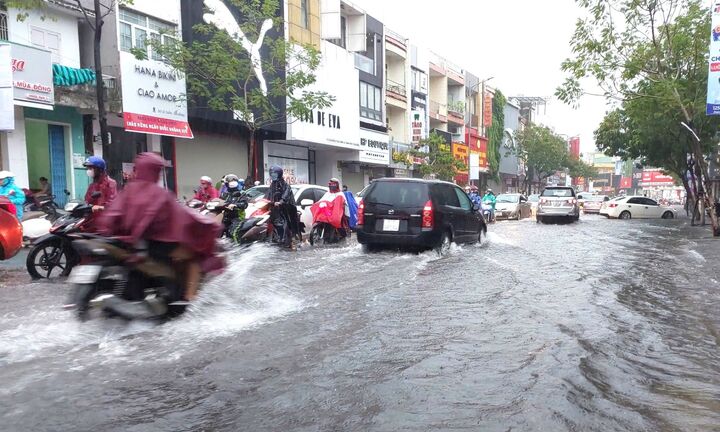 Đà Nẵng cho học sinh nghỉ học phòng chống bão số 4