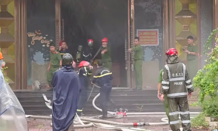 Cháy quán karaoke đang ngừng hoạt động tại Nghệ An