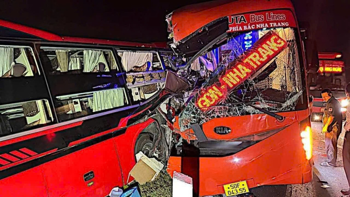 Tai nạn giữa 2 xe khách trên cao tốc Vĩnh Hảo - Phan Thiết, nhiều thương vong