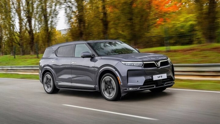 Không khí ô nhiễm, cần cấp bách chuyển sang phương tiện dùng điện