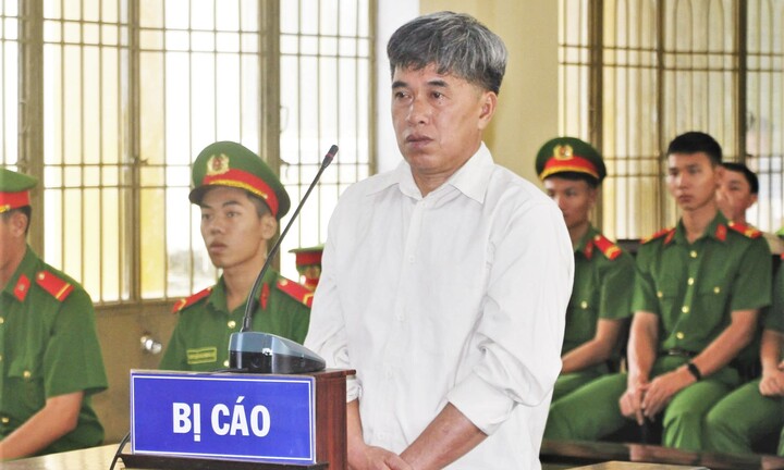 Lái cano làm 17 người chết ở Cửa Đại, thuyền trưởng hầu tòa