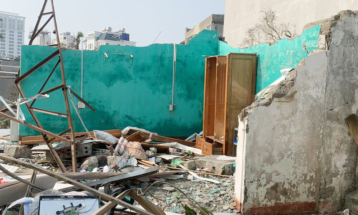 Quảng Ninh hỗ trợ 100 triệu đồng cho gia đình bị sập nhà do bão Yagi