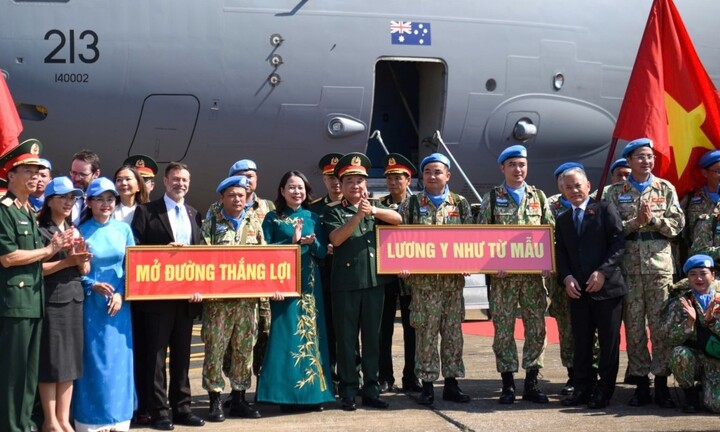 Phó Chủ tịch nước tiễn 247 sỹ quan lên đường làm nhiệm vụ gìn giữ hòa bình LHQ