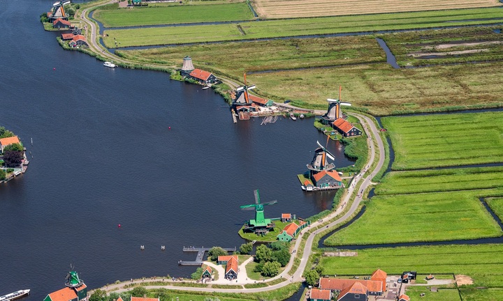 Khám phá ngôi làng cối xay gió cổ kính ở Hà Lan