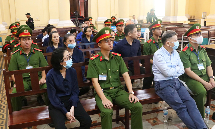 Tài xế của Trương Mỹ Lan đến SCB chở tiền đóng sẵn, được thưởng 500.000 đồng/lần