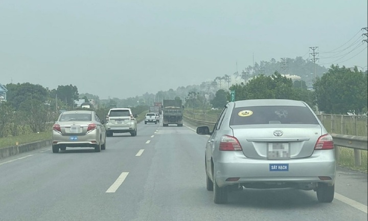 Ô tô tập lái đi tốc độ dưới quy định có bị phạt?