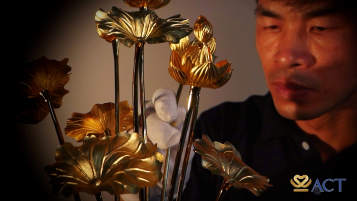 Những nghệ nhân mang văn hóa Việt vào tác phẩm dát vàng