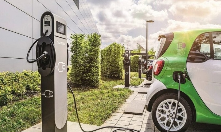 Bảo hiểm thân vỏ cho xe xăng và xe điện có khác nhau?