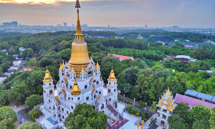 Cận cảnh ngôi chùa ở TP.HCM từng lọt top đẹp nhất thế giới