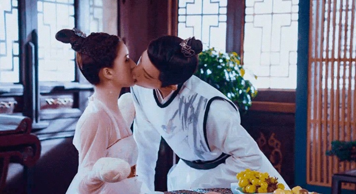 Cảnh hôn vô lý trong phim Trung Quốc