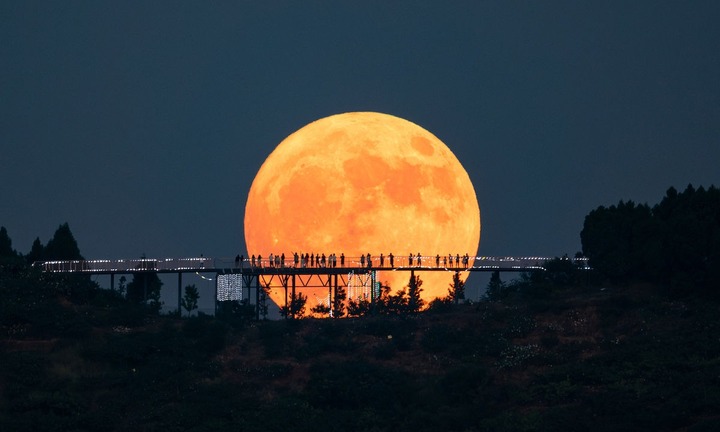 Việt Nam có thể chiêm ngưỡng thêm siêu trăng vào tháng 10