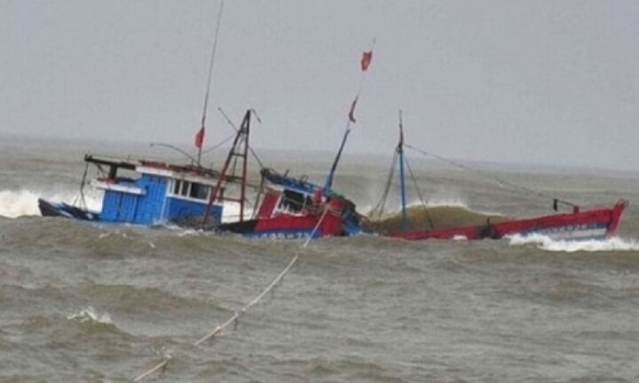 Tàu cá Quảng Ngãi nghi bị tấn công, 10 thuyền viên bị thương ở Hoàng Sa