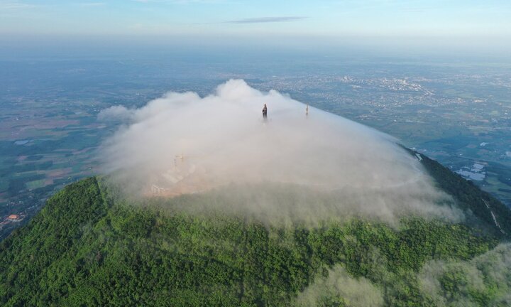 Khám phá 3 ngọn núi cao nhất Nam Bộ