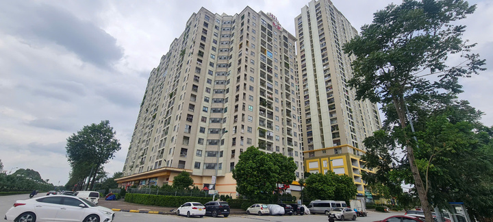 Nhiều cư dân tại chung cư The Golden An Khánh bất ngờ bị dừng cấp sổ hồng