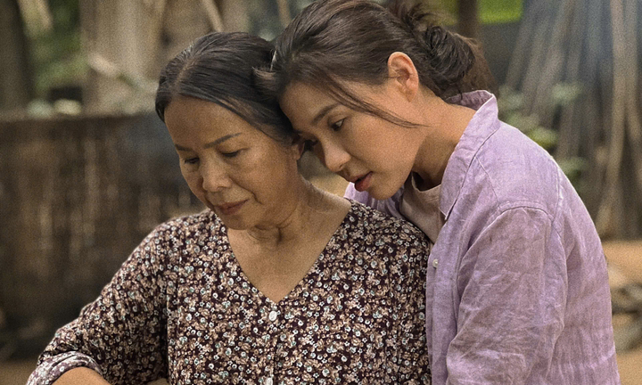 Phim 'Bà già đi bụi' chưa thể công chiếu rộng rãi, diễn viên Thuý Diễm nói gì?