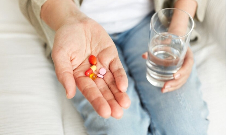 Nguy kịch sau khi uống thuốc phá thai mua trên mạng