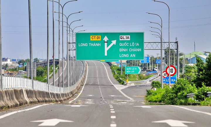 Cao tốc Bến Lức - Long Thành đoạn qua TP.HCM trước ngày thông xe