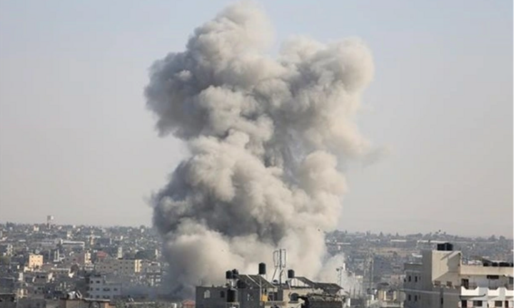 Israel tấn công bộ binh vào Gaza, không kích dữ dội thủ đô của Lebanon