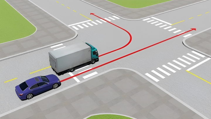 Xe con có được phép vượt xe tải?