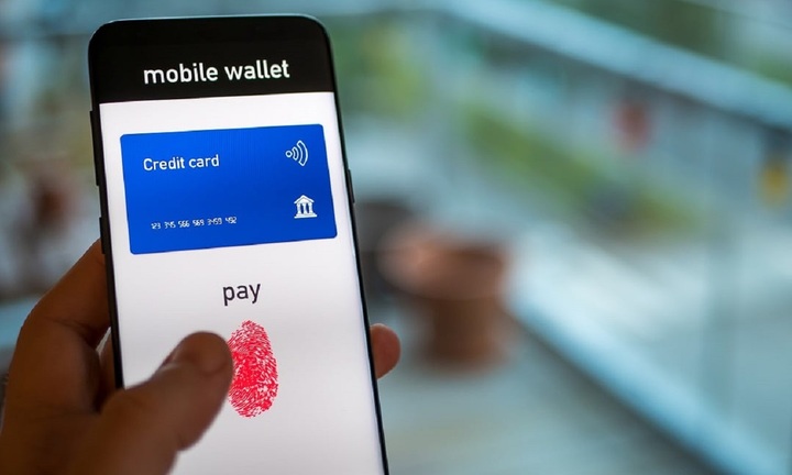 Có bắt buộc xác thực tài khoản ví điện tử?