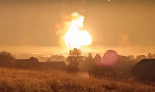 Quân đội Ukraine tấn công kho đạn ở sân bay Nga