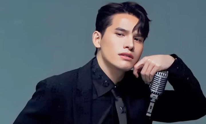 Quốc Thiên kết hợp với Uyên Linh, Phương Linh ở đêm nhạc kỷ niệm 20 năm ca hát