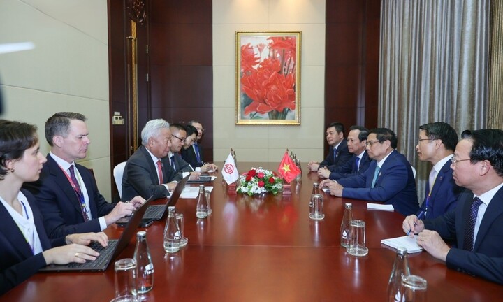 Thủ tướng tiếp Chủ tịch Ngân hàng Đầu tư cơ sở hạ tầng châu Á