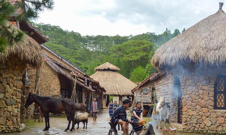 Dạo chơi ở làng Cù Lần ở Lâm Đồng