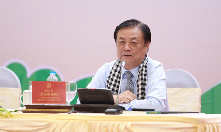 Bộ trưởng Lê Minh Hoan: Đừng ngồi một chỗ mà hy vọng bán được hàng giá cao!