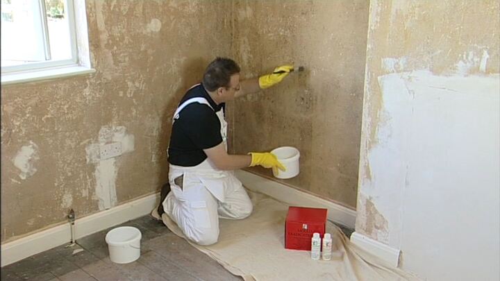 Mẹo xử lý tường nhà bong tróc, mốc đen